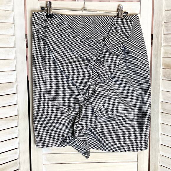 A.L.C. Jupiter Black Cream Houndstooth Ruffle Front Mini Skirt 6 - Picture 4 of 11